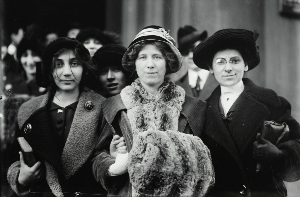 Women in Unions: Breaking Barriers and Building Solidarity